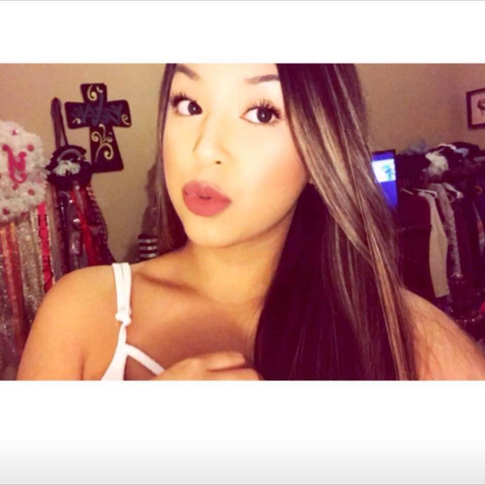 Meet your Posher, Yesenia